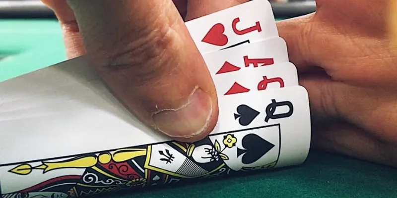 Các quy tắc cơ bản của Poker Omaha là gì?